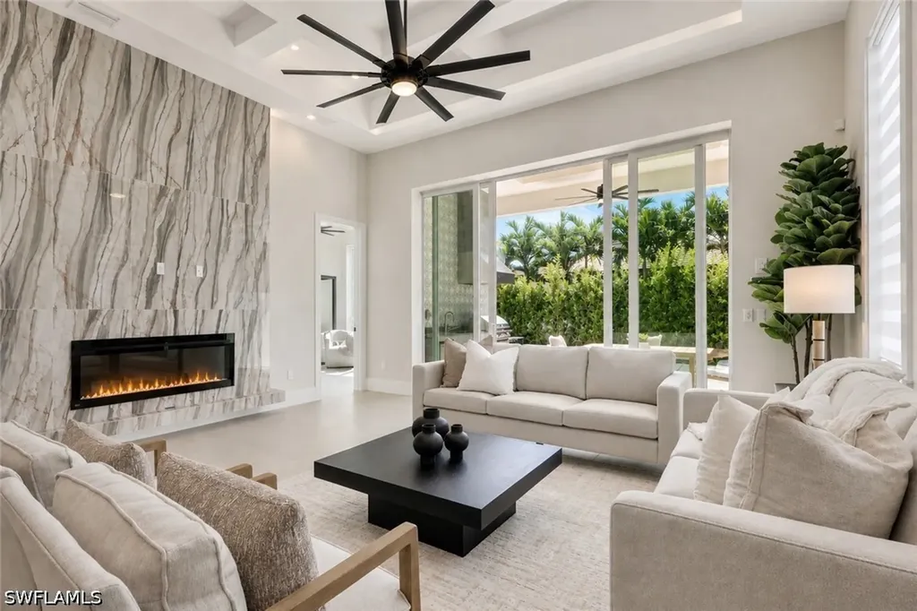522 98th Avenue N Naples FL 34108
