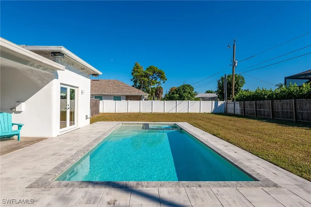 714 105th Avenue N Naples FL 34108