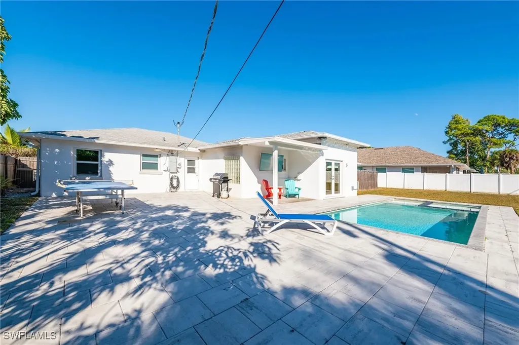 714 105th Avenue N Naples FL 34108