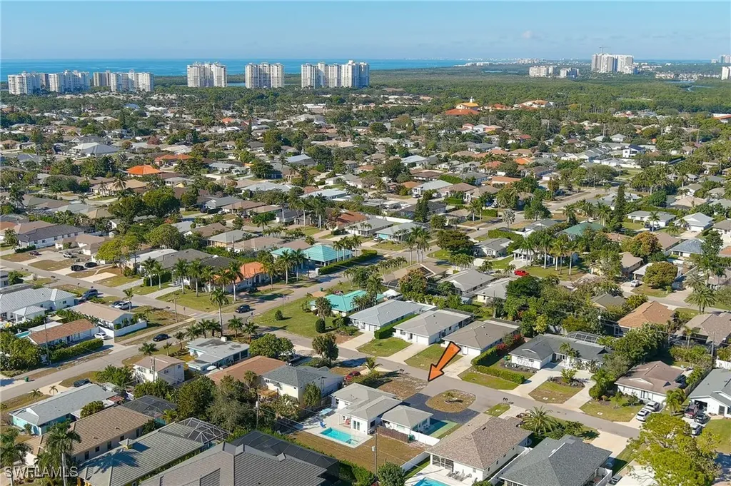 714 105th Avenue N Naples FL 34108
