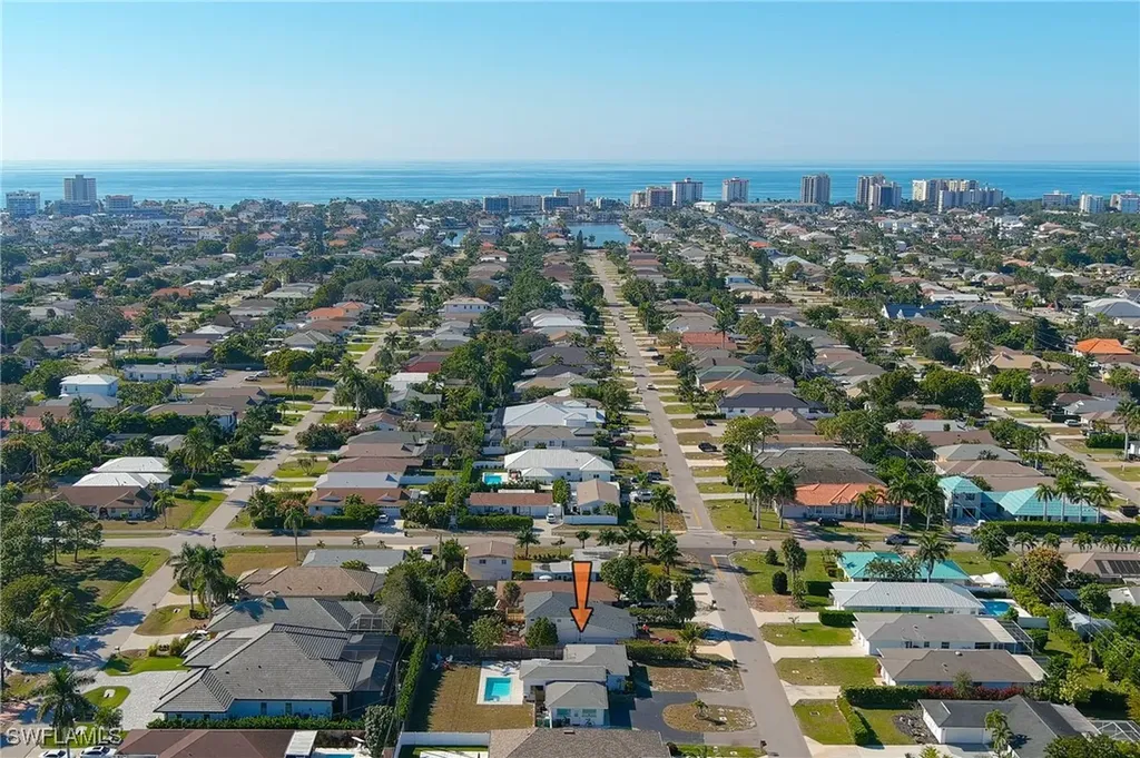 714 105th Avenue N Naples FL 34108