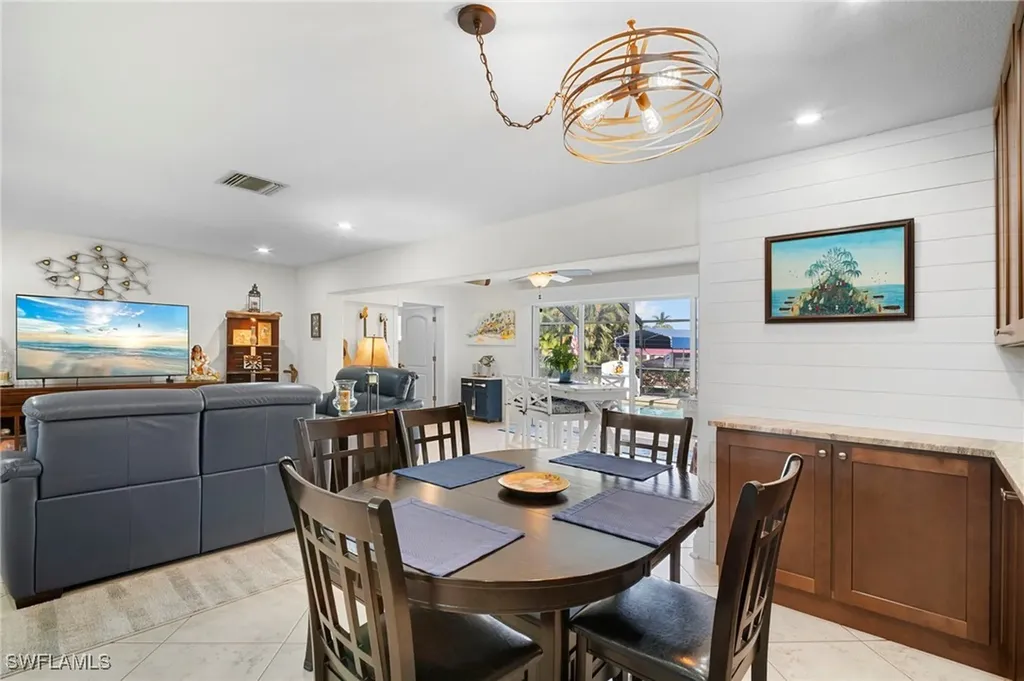 101 SE 41st Terrace Cape Coral FL 33904