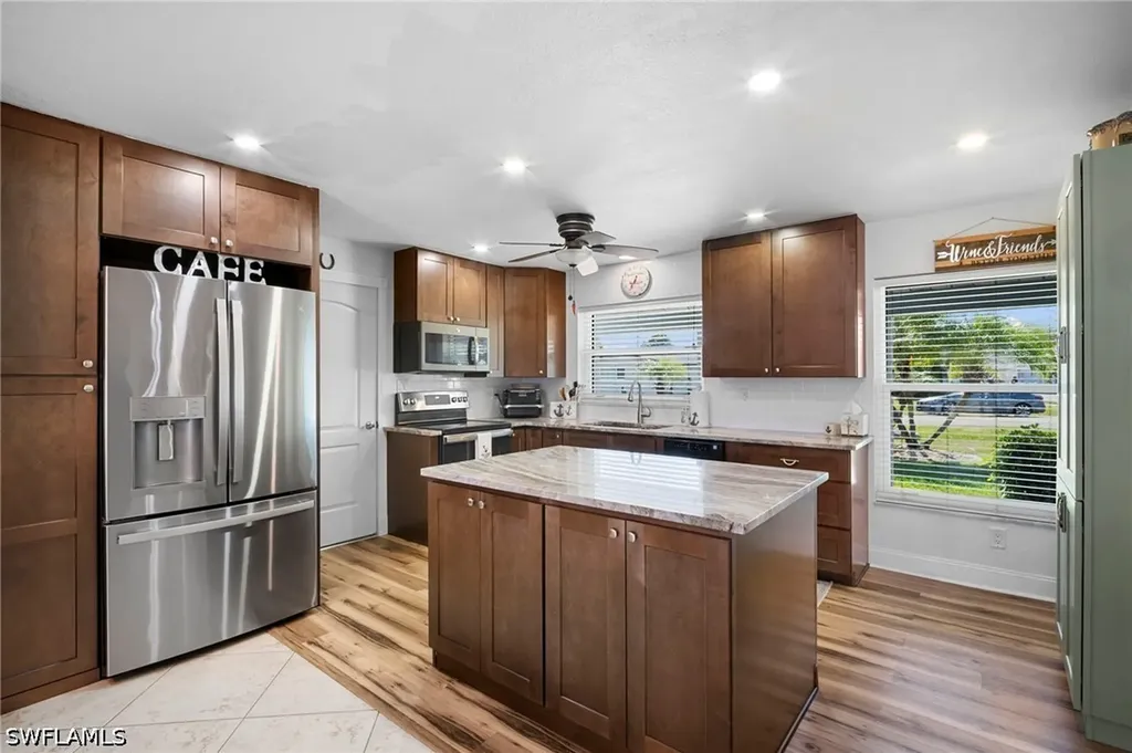 101 SE 41st Terrace Cape Coral FL 33904