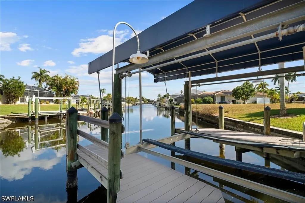 101 SE 41st Terrace Cape Coral FL 33904