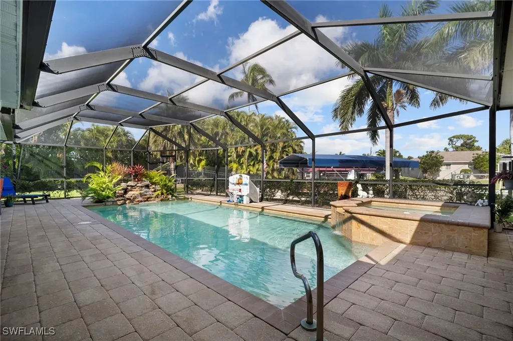 101 SE 41st Terrace Cape Coral FL 33904