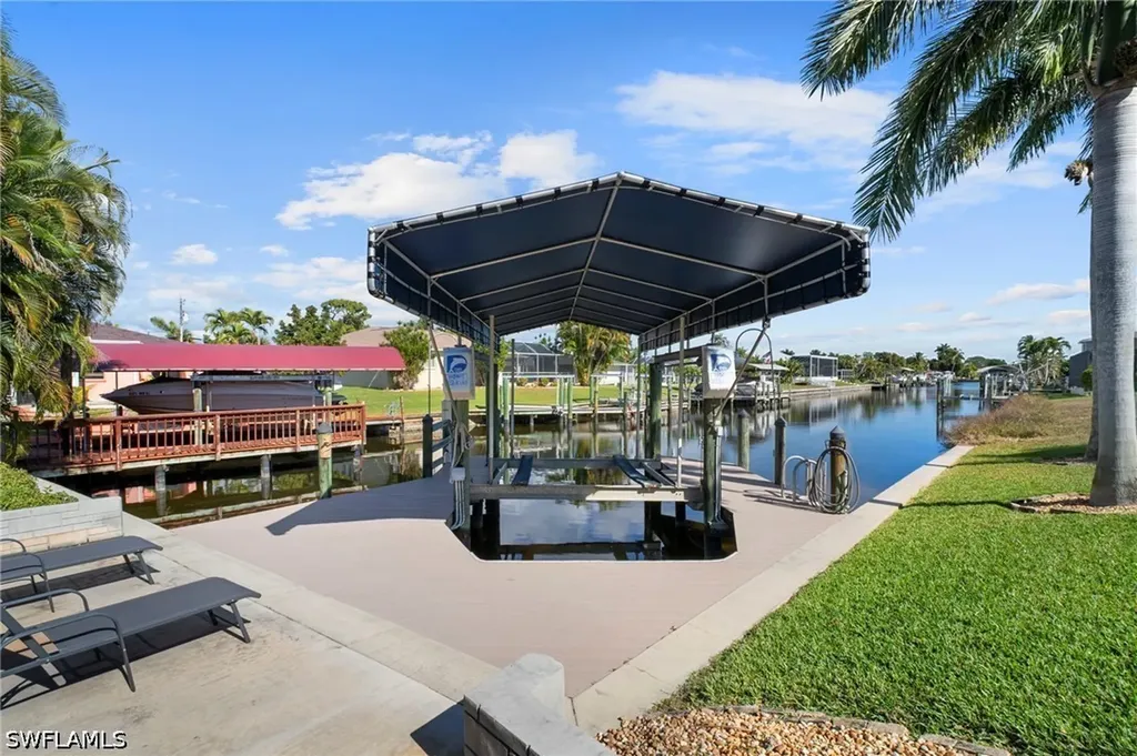 101 SE 41st Terrace Cape Coral FL 33904