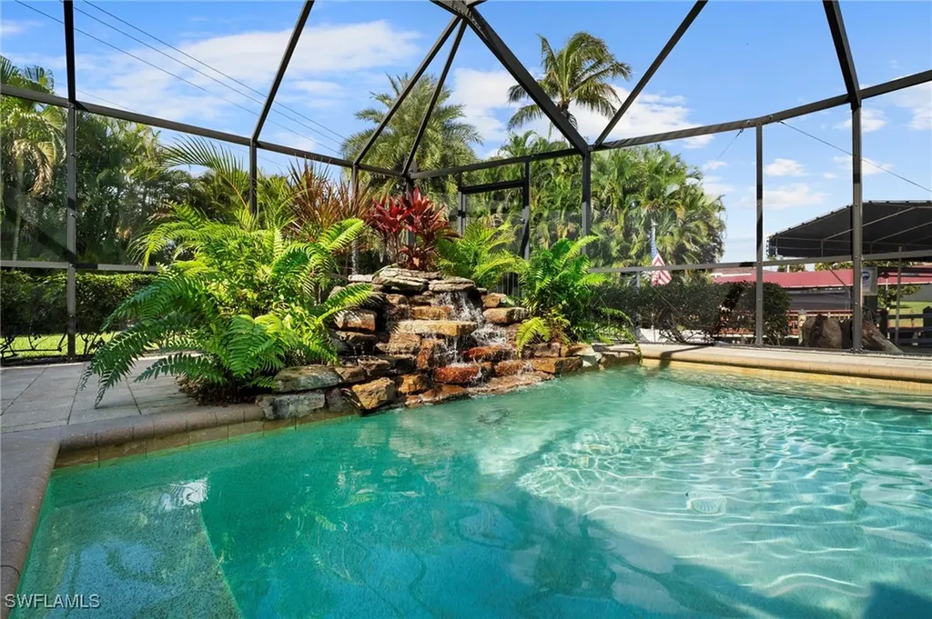 101 SE 41st Terrace Cape Coral FL 33904