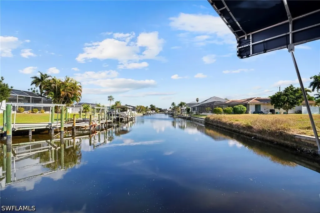 101 SE 41st Terrace Cape Coral FL 33904