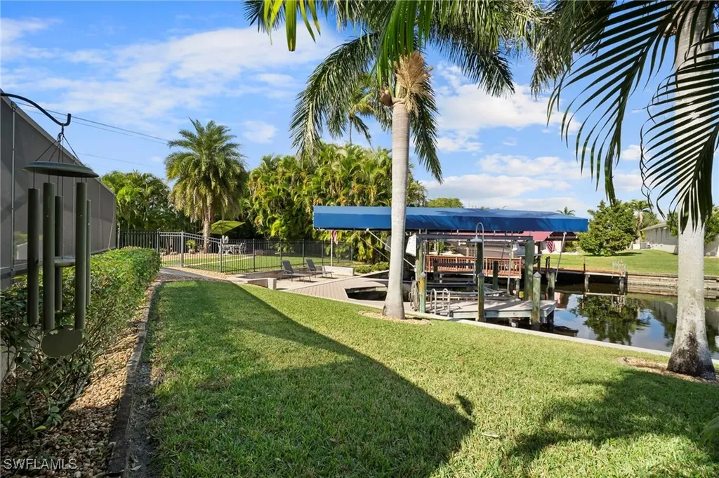 101 SE 41st Terrace Cape Coral FL 33904