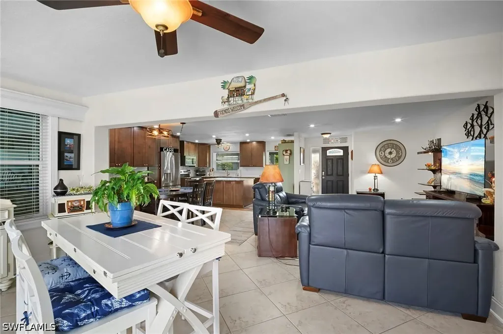 101 SE 41st Terrace Cape Coral FL 33904