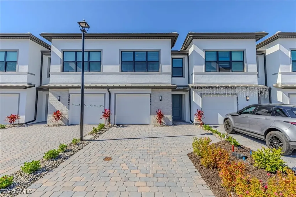 27842 Solis Grande Drive Bonita Springs FL 34135