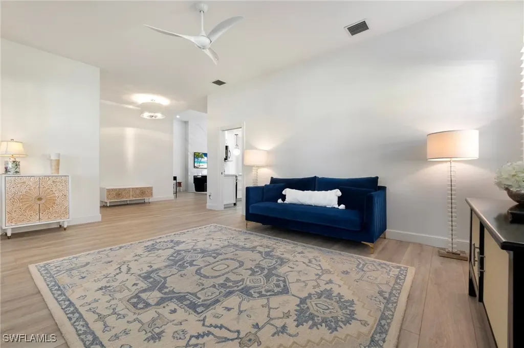 8040 Wilfredo Court Naples FL 34114