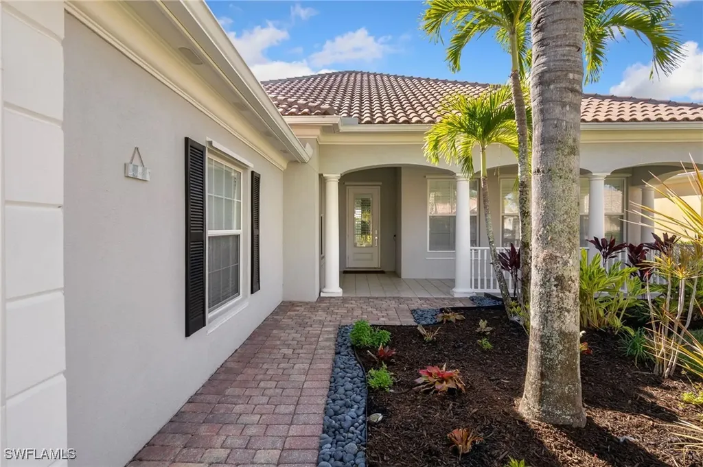 8040 Wilfredo Court Naples FL 34114