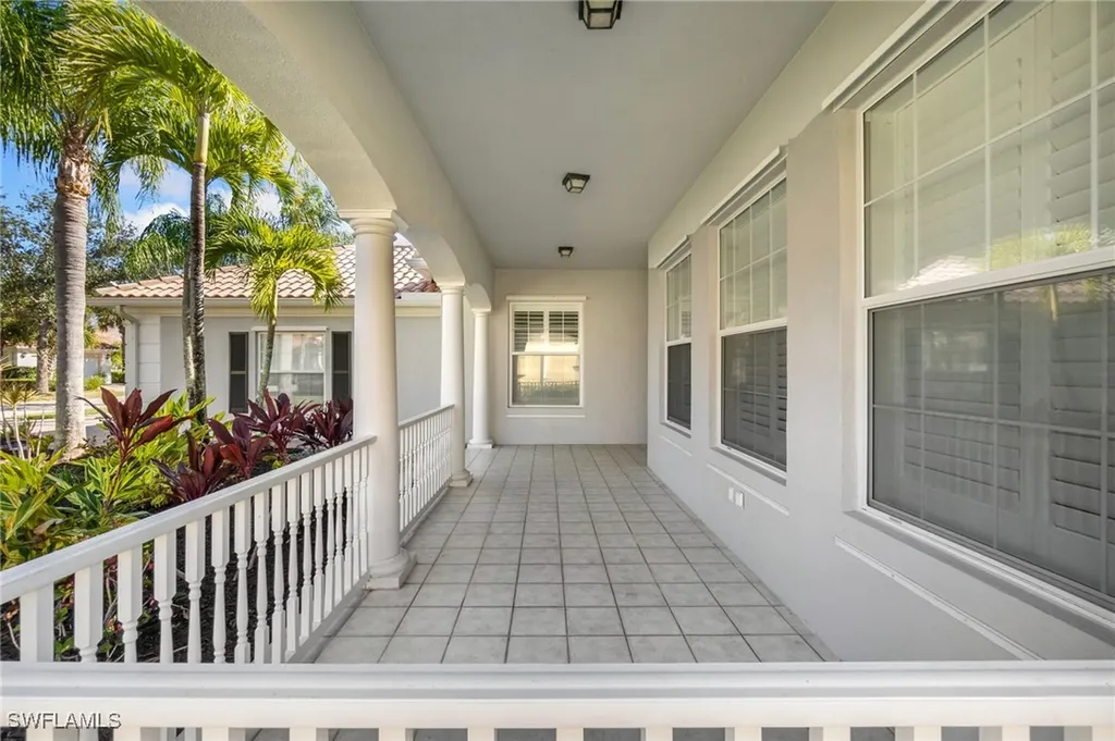 8040 Wilfredo Court Naples FL 34114