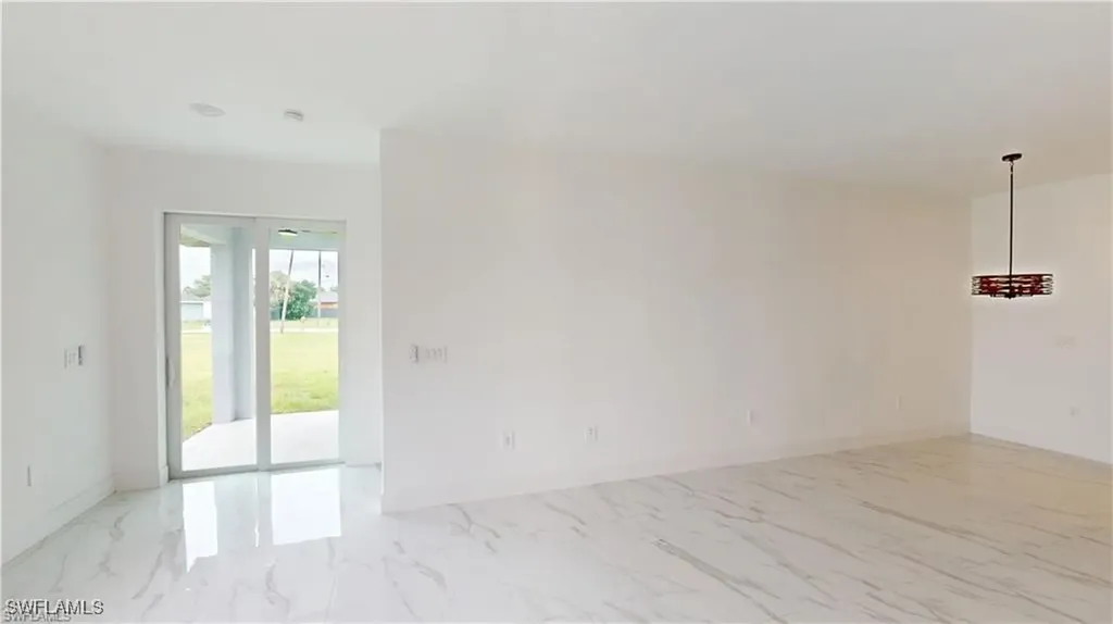 2045 Carver Avenue Fort Myers FL 33916