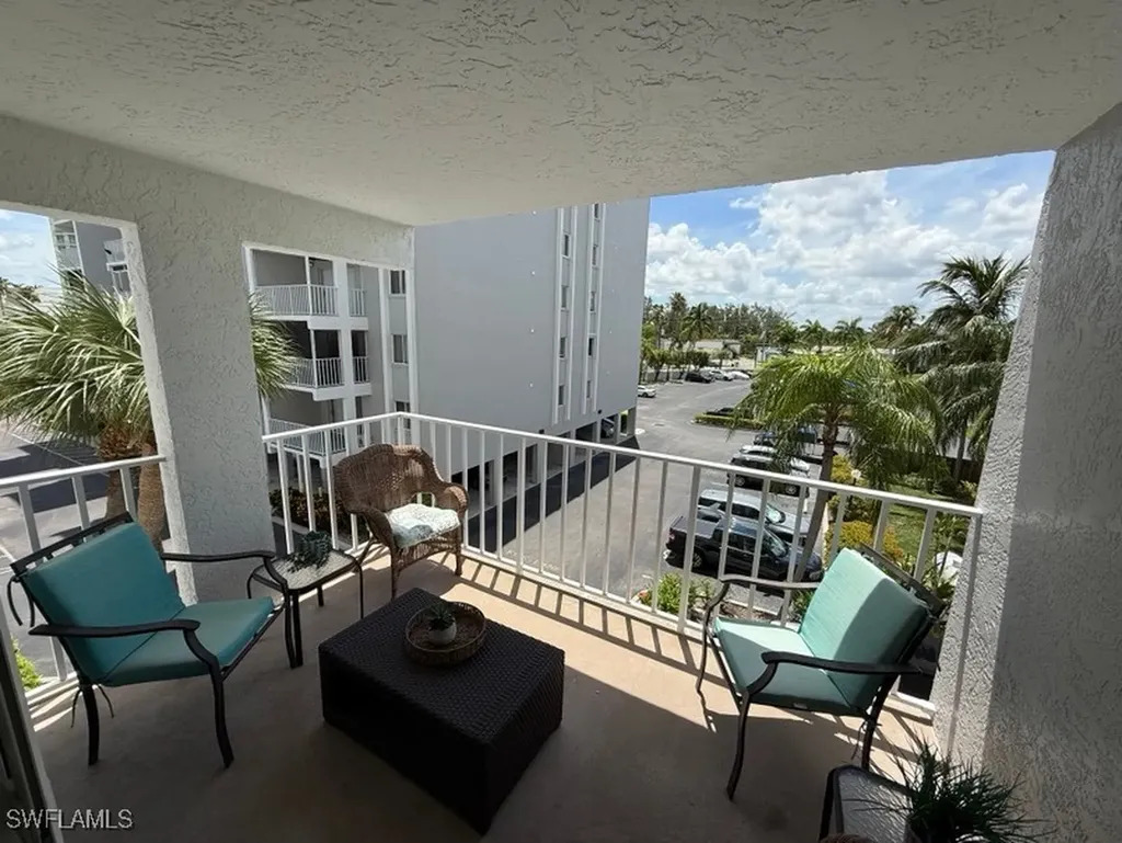 2875 Palm Beach Boulevard Fort Myers FL 33916