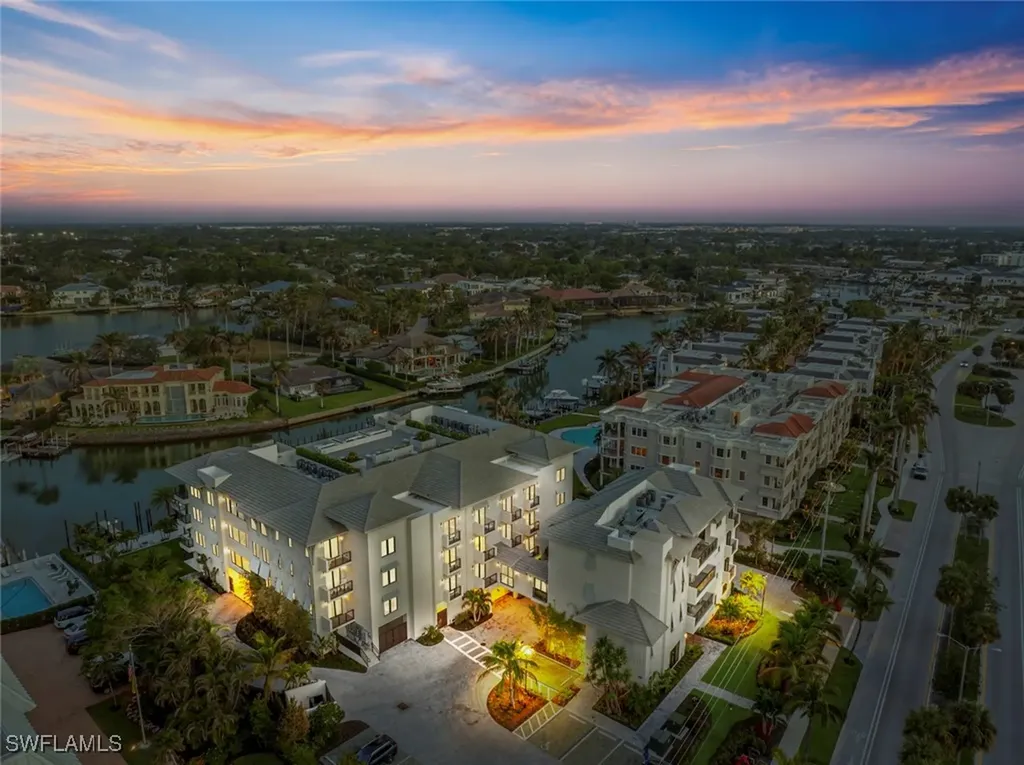 1820 Gulf Shore Boulevard N Naples FL 34102