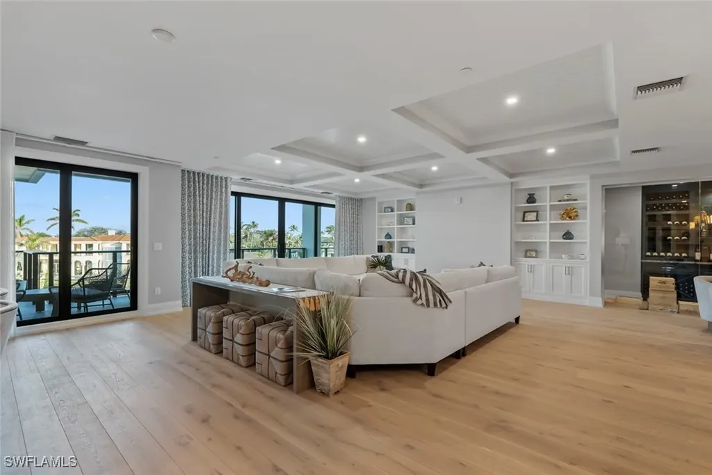 1820 Gulf Shore Boulevard N Naples FL 34102