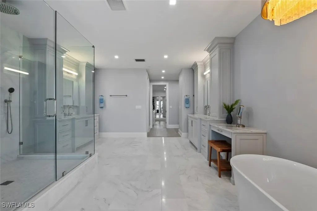 1820 Gulf Shore Boulevard N Naples FL 34102