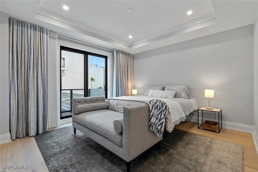 1820 Gulf Shore Boulevard N Naples FL 34102