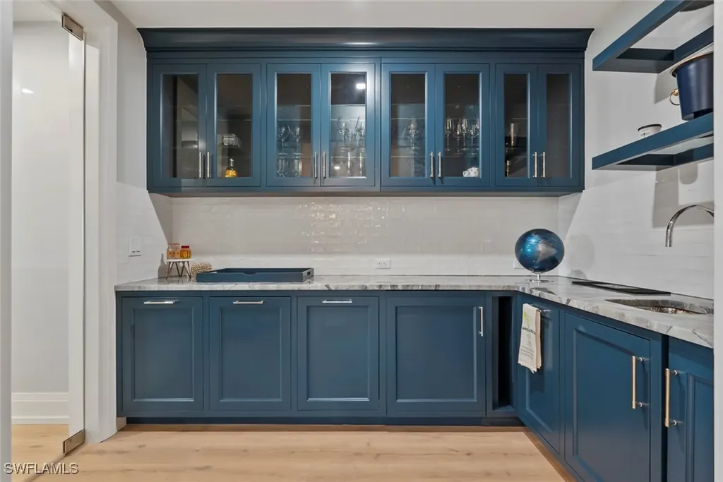 1820 Gulf Shore Boulevard N Naples FL 34102