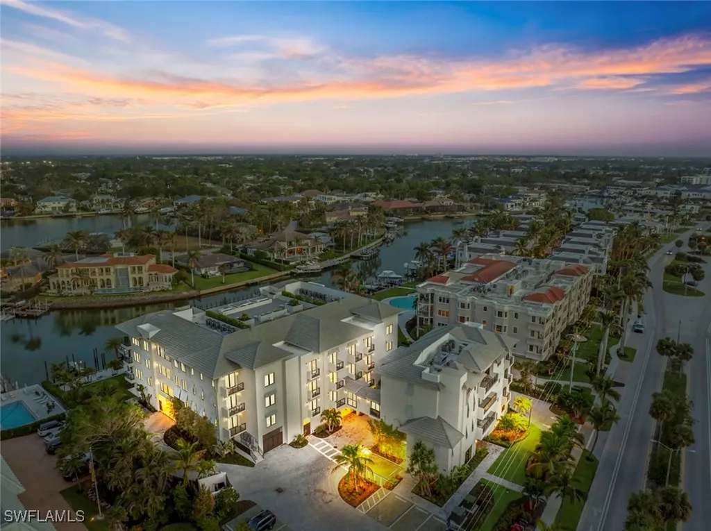 1820 Gulf Shore Boulevard N Naples FL 34102