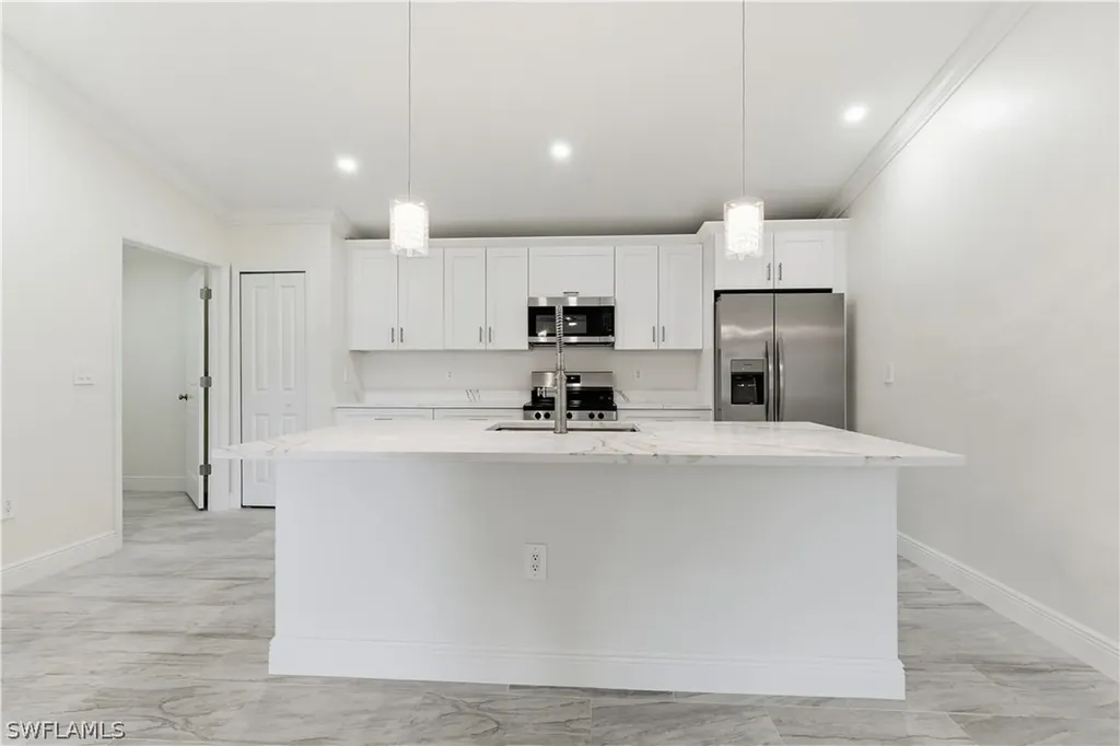 2141 Davis Street Fort Myers FL 33916