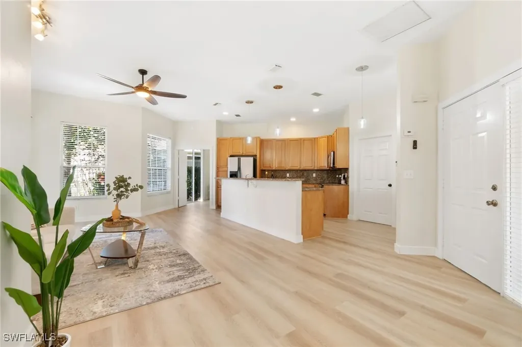 2662 Aft Avenue Naples FL 34109