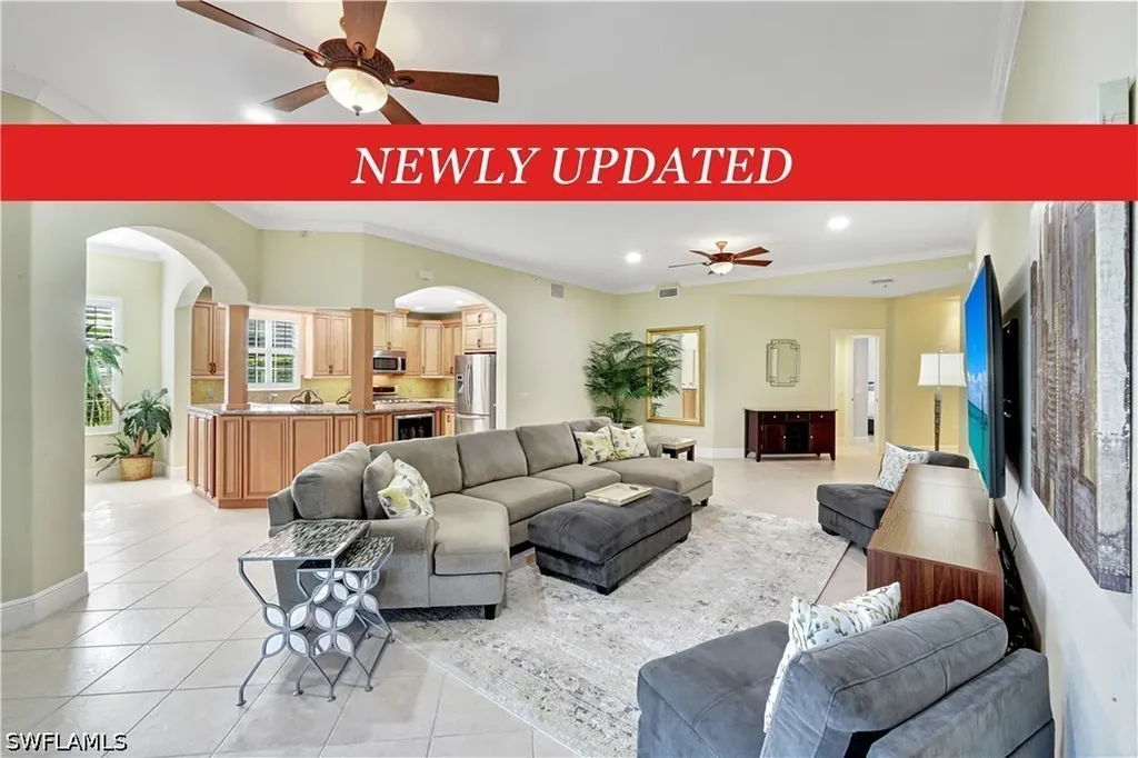 9002 Cascada Way Naples FL 34114