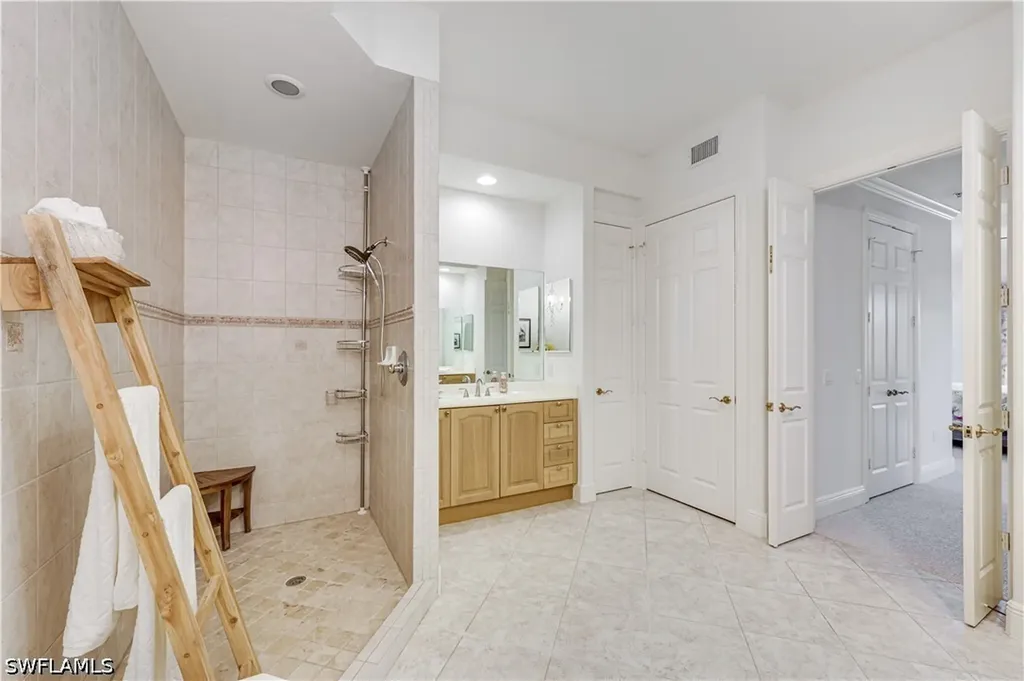 9002 Cascada Way Naples FL 34114