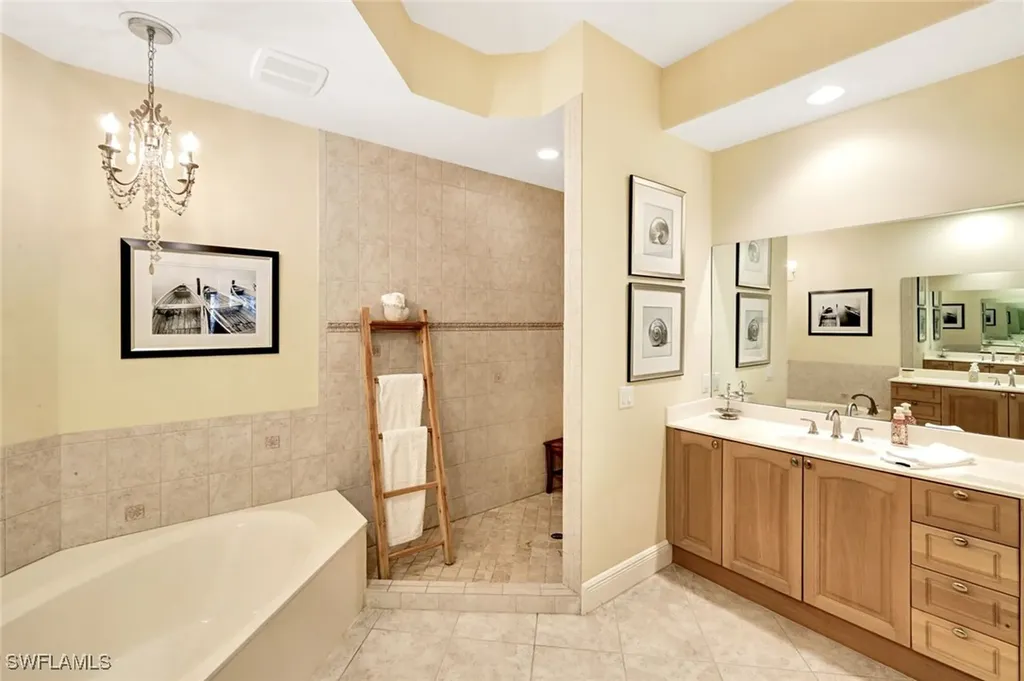 9002 Cascada Way Naples FL 34114