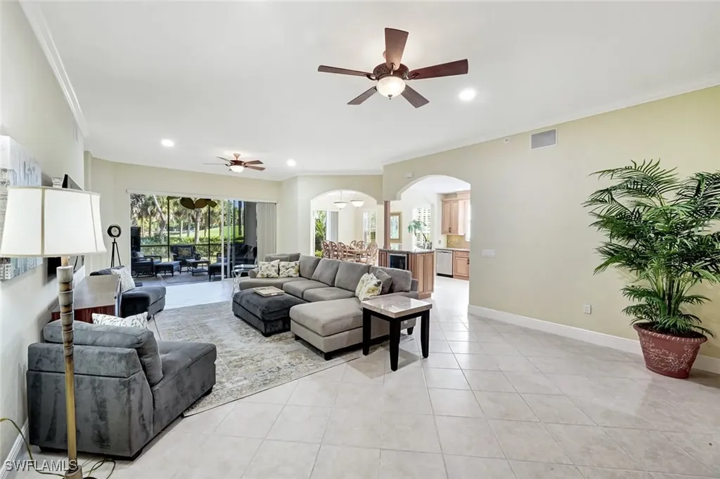 9002 Cascada Way Naples FL 34114