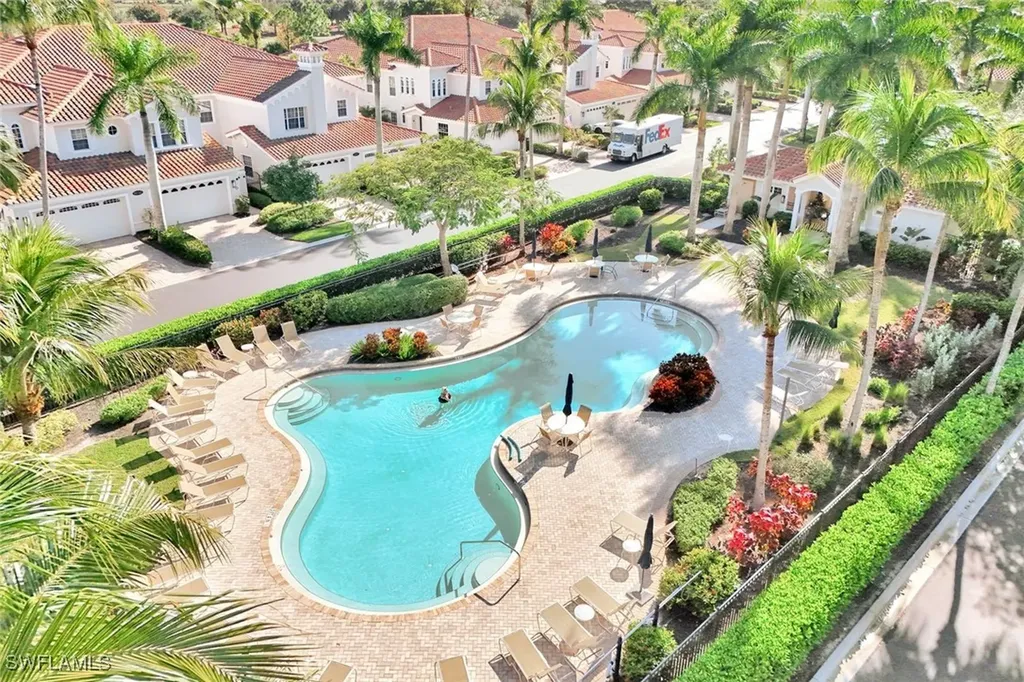 9002 Cascada Way Naples FL 34114