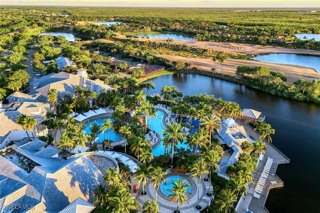 9002 Cascada Way Naples FL 34114