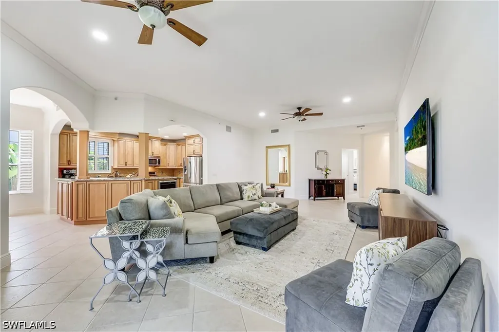 9002 Cascada Way Naples FL 34114