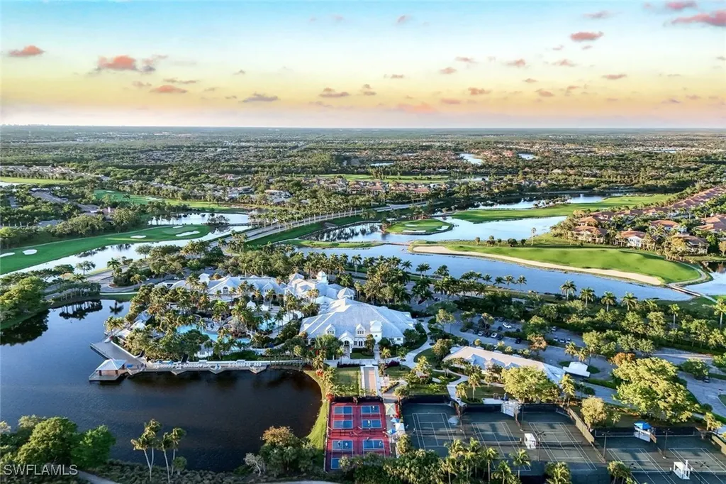 9002 Cascada Way Naples FL 34114