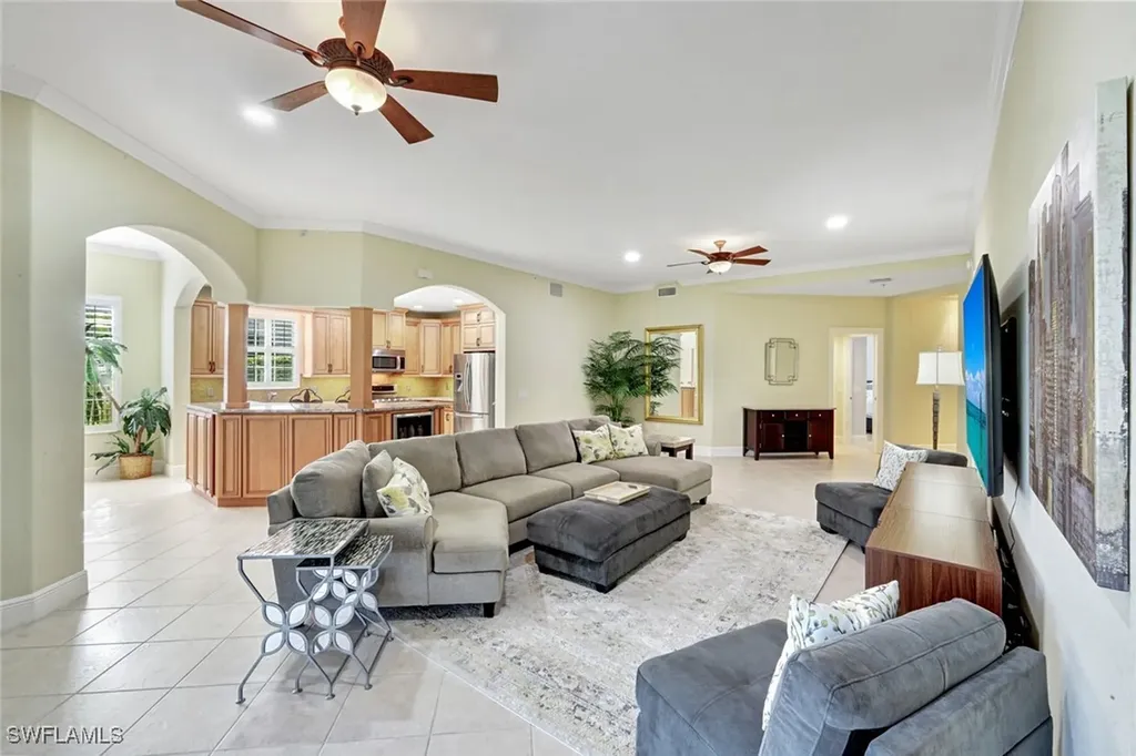 9002 Cascada Way Naples FL 34114