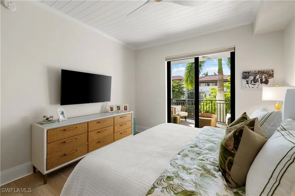 1035 3rd Avenue S Naples FL 34102