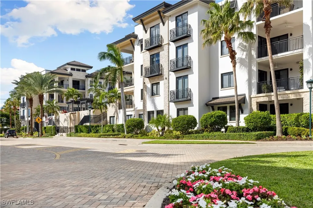 1035 3rd Avenue S Naples FL 34102
