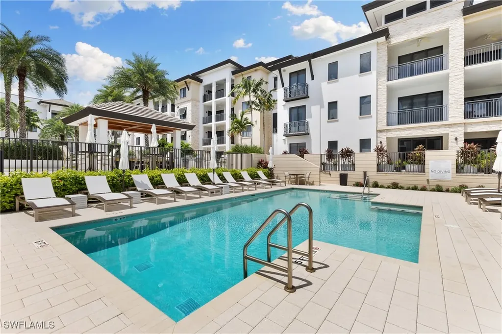 1035 3rd Avenue S Naples FL 34102