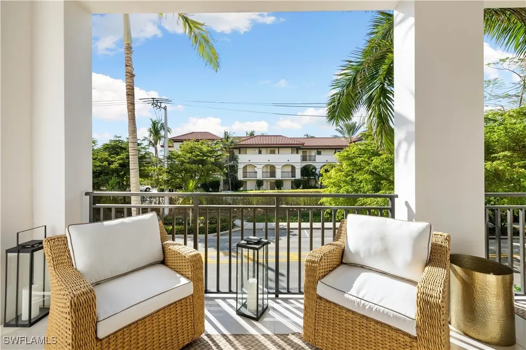 1035 3rd Avenue S Naples FL 34102