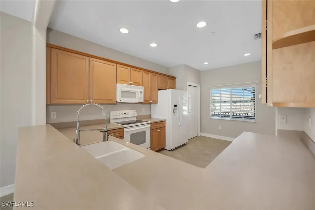 9113 Michael Circle Naples FL 34113