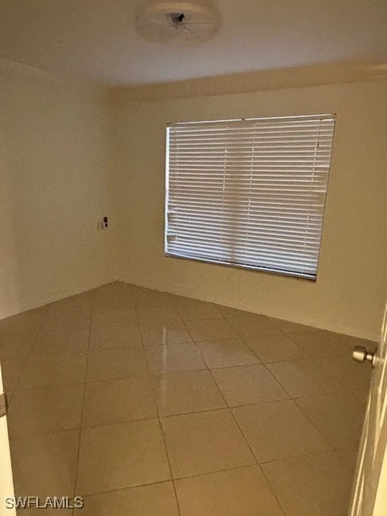 2093 Pine Isle Lane Naples FL 34112