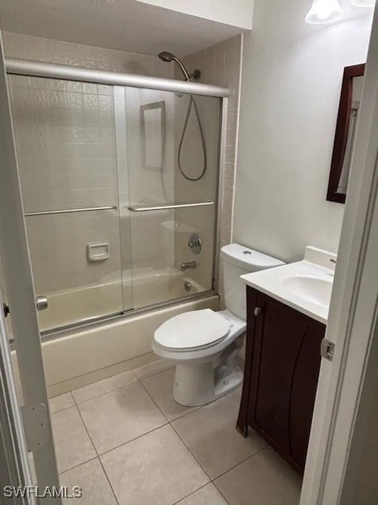 2093 Pine Isle Lane Naples FL 34112