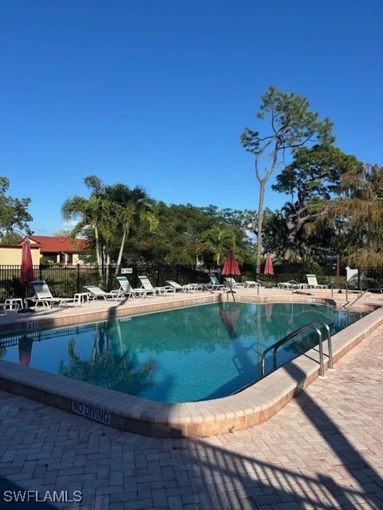 2093 Pine Isle Lane Naples FL 34112
