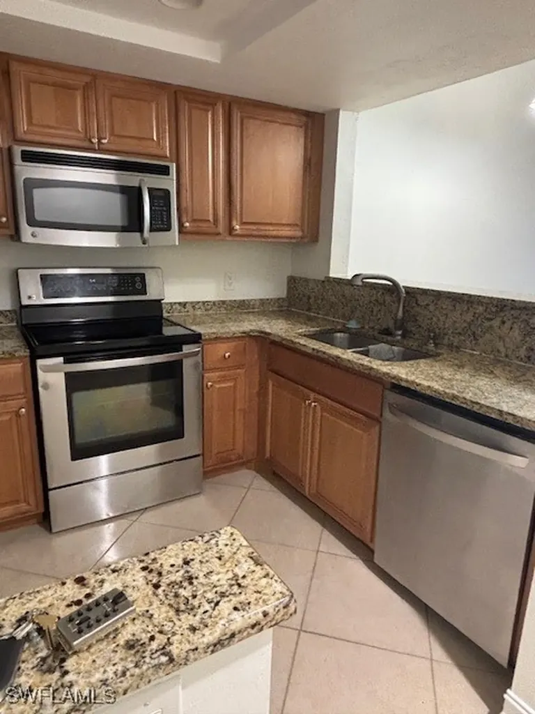 2093 Pine Isle Lane Naples FL 34112
