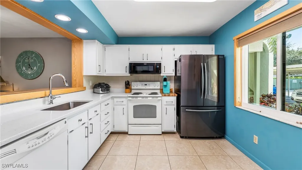 2904 Kings Lake Boulevard Naples FL 34112