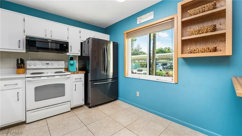 2904 Kings Lake Boulevard Naples FL 34112