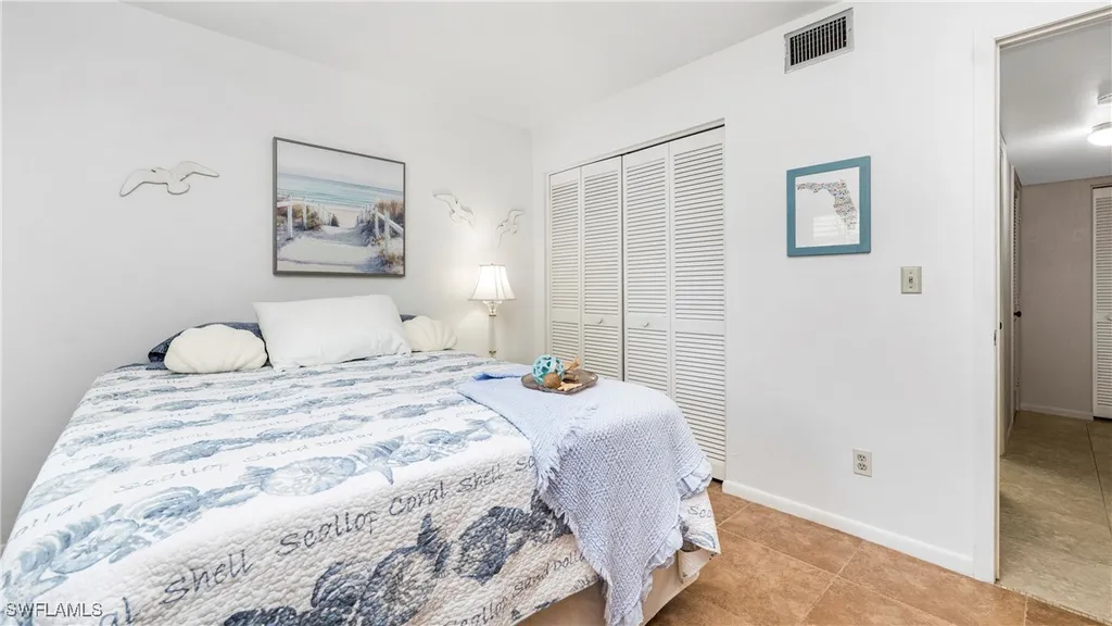 2904 Kings Lake Boulevard Naples FL 34112