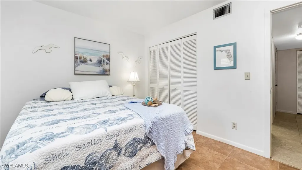 2904 Kings Lake Boulevard Naples FL 34112